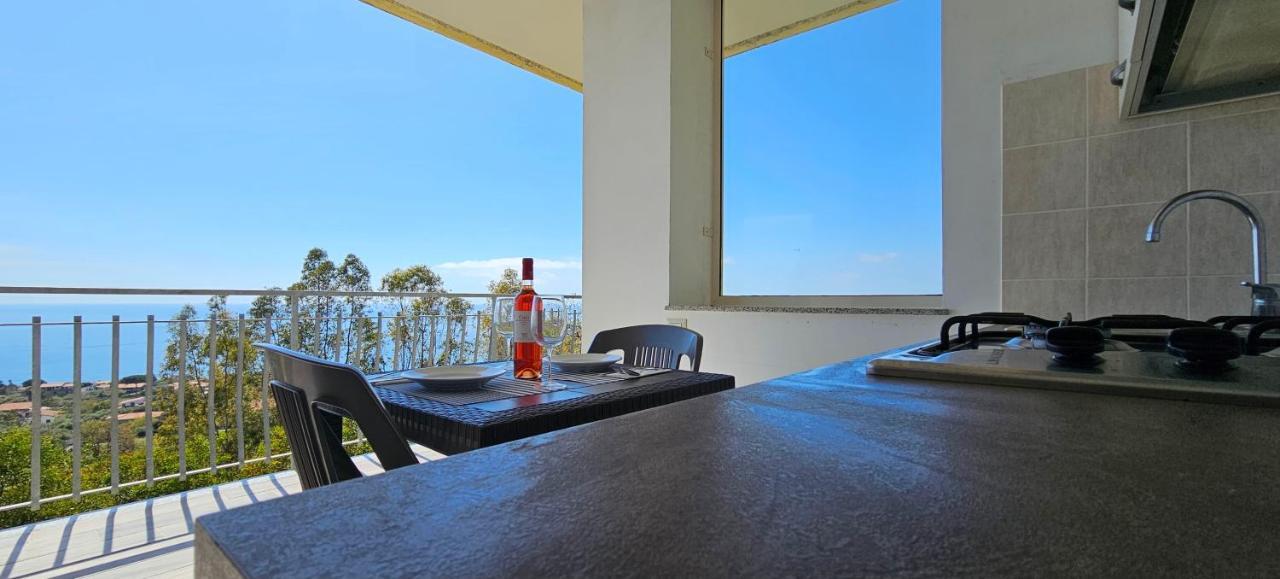 Naturamare Apartments - Piscina Idromassaggio Con Vista Mare Aperta Fino Alle Ore 22-00 Капо-Ватикано Экстерьер фото