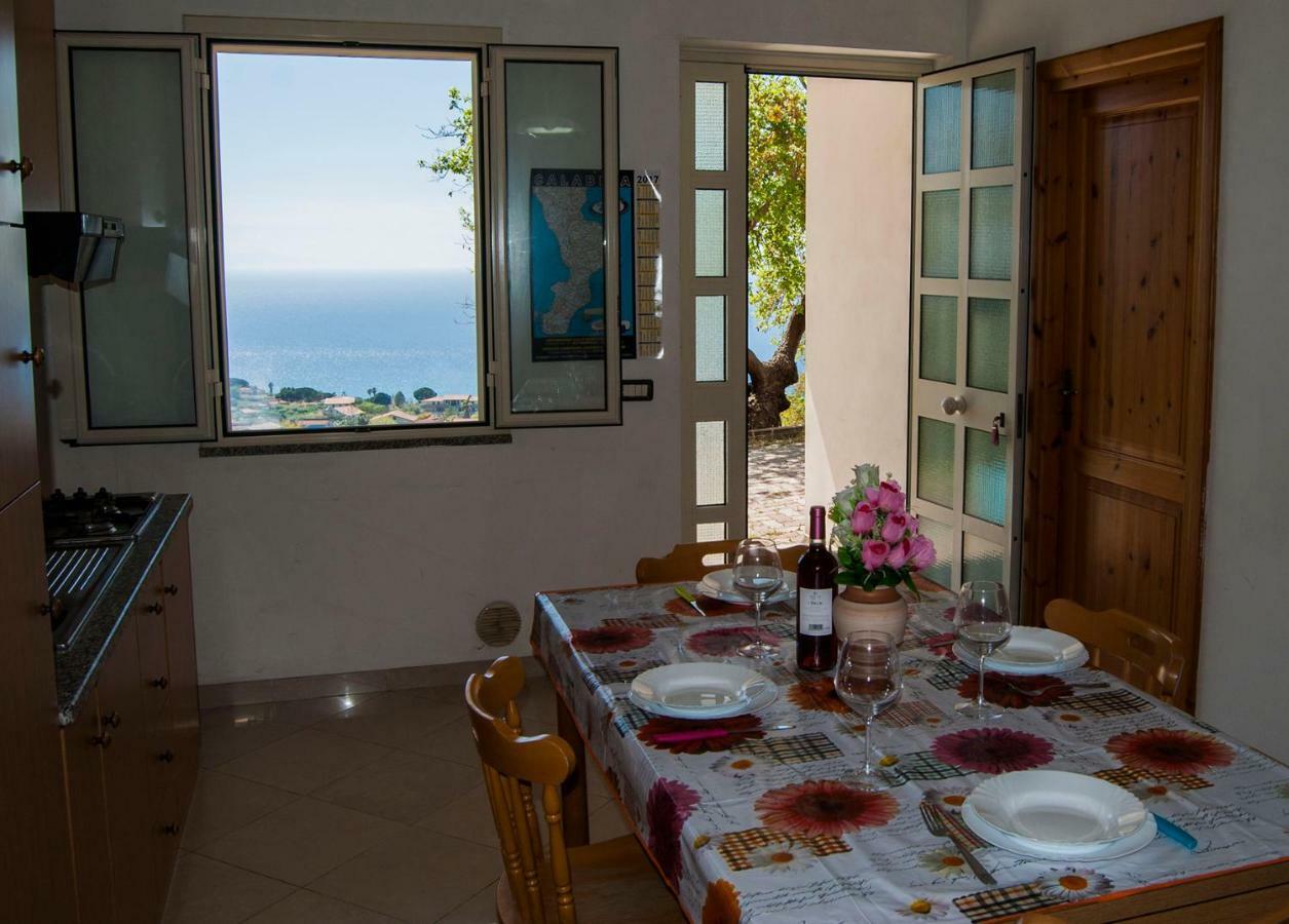 Naturamare Apartments - Piscina Idromassaggio Con Vista Mare Aperta Fino Alle Ore 22-00 Капо-Ватикано Экстерьер фото